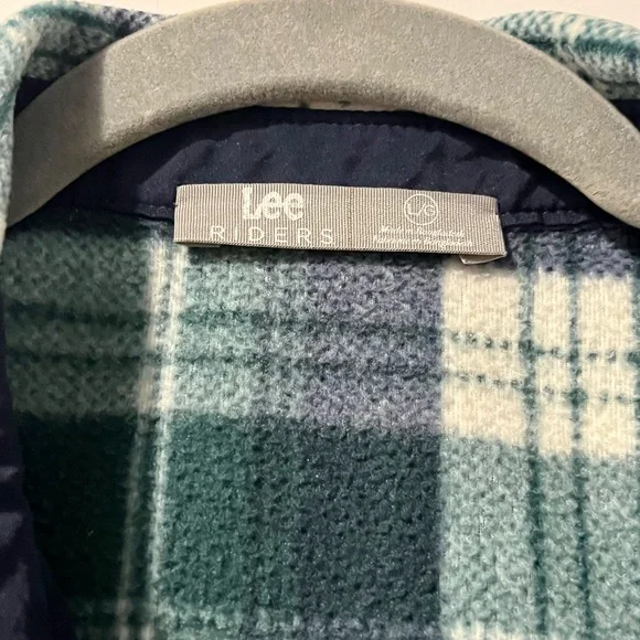 EUC Lee Riders Green Plaid Flannel Shirt (L) - Picture 2 of 2